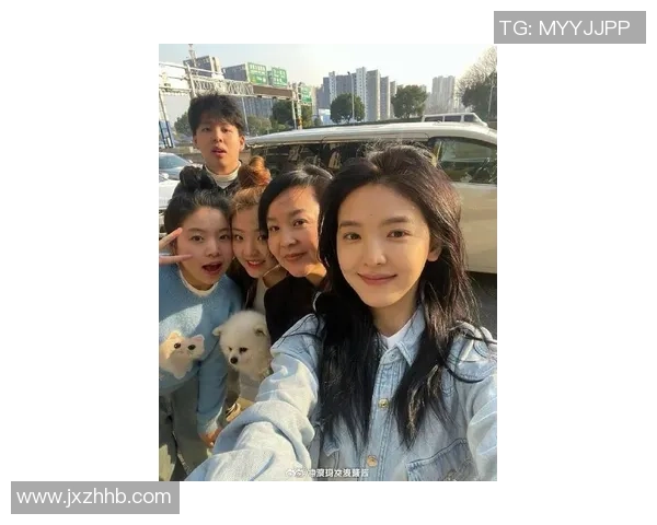 章若楠与足球球星互动频繁引热议 粉丝纷纷猜测两人关系发展